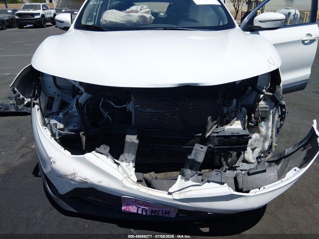 JN1BJ1CP4HW001815 Nissan Rogue Sport Sv
