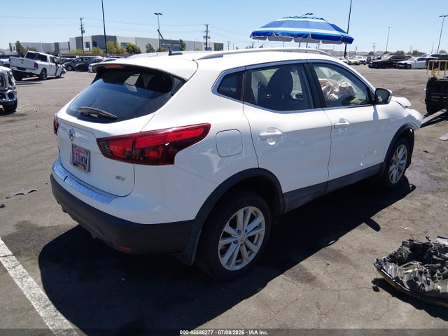 JN1BJ1CP4HW001815 Nissan Rogue Sport Sv