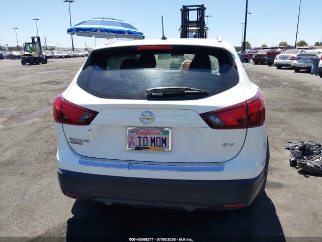 JN1BJ1CP4HW001815 Nissan Rogue Sport Sv