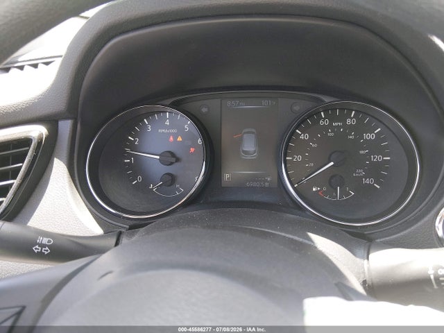 JN1BJ1CP4HW001815 Nissan Rogue Sport Sv
