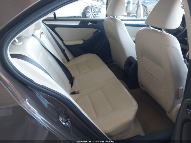 45586298 :رقم المزاد ، 3VWDP7AJ7DM388969 vin ، 2013 Volkswagen Jetta 2.5l Se مزاد بيع