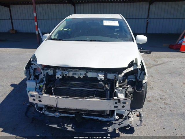 Toyota Prius Two 2015 JTDKN3DU9F0469072 Image 13
