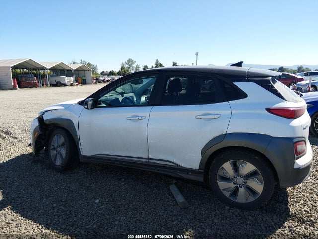 2021 Hyundai Kona Electric Sel მანქანა იყიდება აუქციონზე, vin: KM8K23AG1MU129035, აუქციონის ნომერი: 45586362