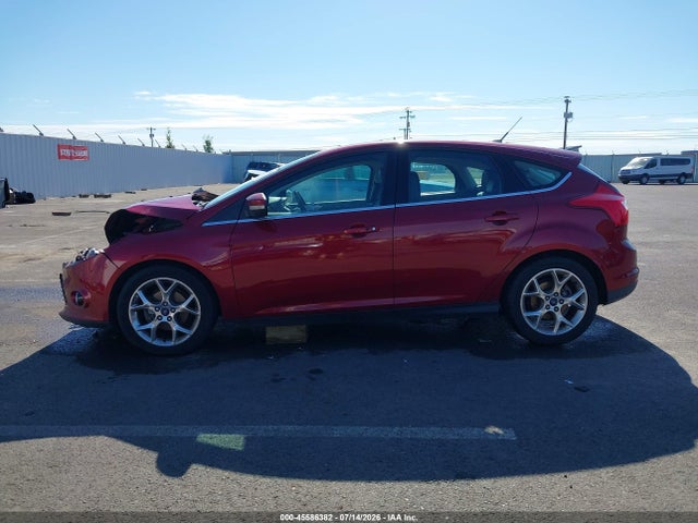 45586382 :رقم المزاد ، 1FADP3N26DL382814 vin ، 2013 Ford Focus Titanium مزاد بيع