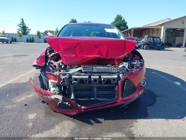 45586382 :رقم المزاد ، 1FADP3N26DL382814 vin ، 2013 Ford Focus Titanium مزاد بيع
