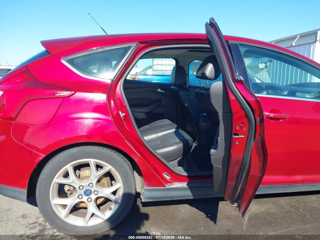 45586382 :رقم المزاد ، 1FADP3N26DL382814 vin ، 2013 Ford Focus Titanium مزاد بيع