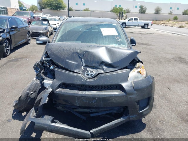 JTKKUPB46E1045668 Scion XD