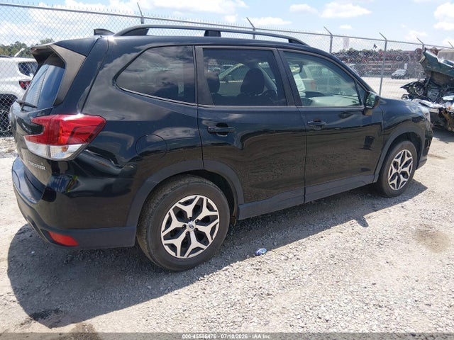 45586476 :رقم المزاد ، JF2SKAJC0MH564922 vin ، 2021 Subaru Forester Premium مزاد بيع