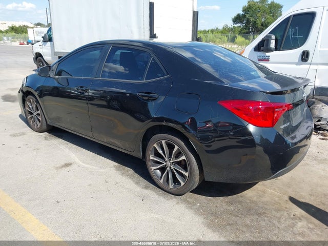 Toyota COROLLA SE 2018 5YFBURHE6JP821869 Image 3