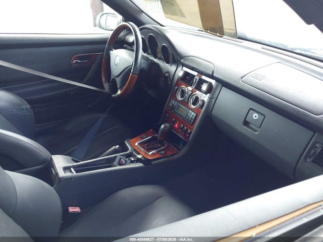 45586627 :رقم المزاد ، WDBKK65F63F286052 vin ، 2003 Mercedes-benz Slk 320 مزاد بيع