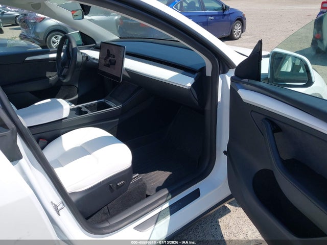 45586649 :رقم المزاد ، 7SAYGDEE8RF068395 vin ، 2024 Tesla Model Y Long Range Dual Motor All-wheel Drive مزاد بيع