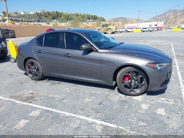 ZARFANBN7K7620681 Alfa Romeo Giulia Ti Sport Awd
