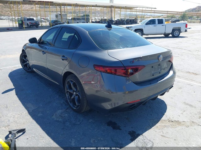 ZARFANBN7K7620681 Alfa Romeo Giulia Ti Sport Awd