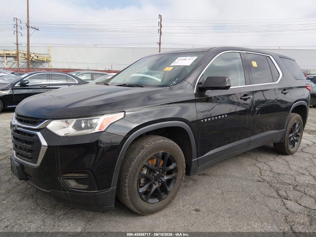 Chevrolet Traverse Ls 2018 1GNERFKW0JJ268078 Image 2