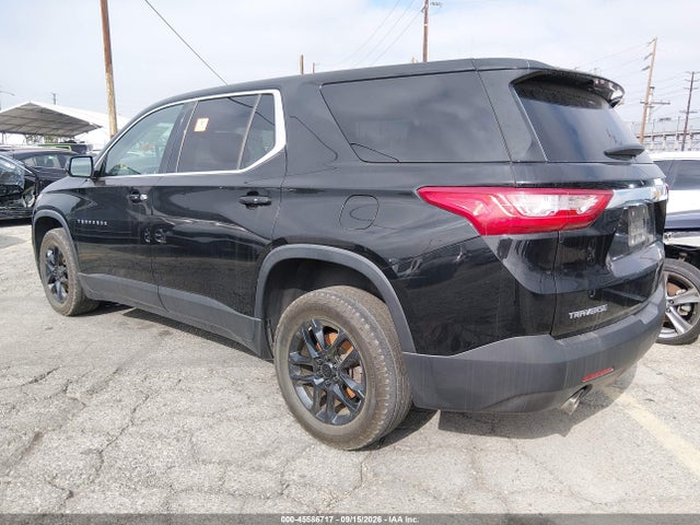 Chevrolet Traverse Ls 2018 1GNERFKW0JJ268078 Image 3