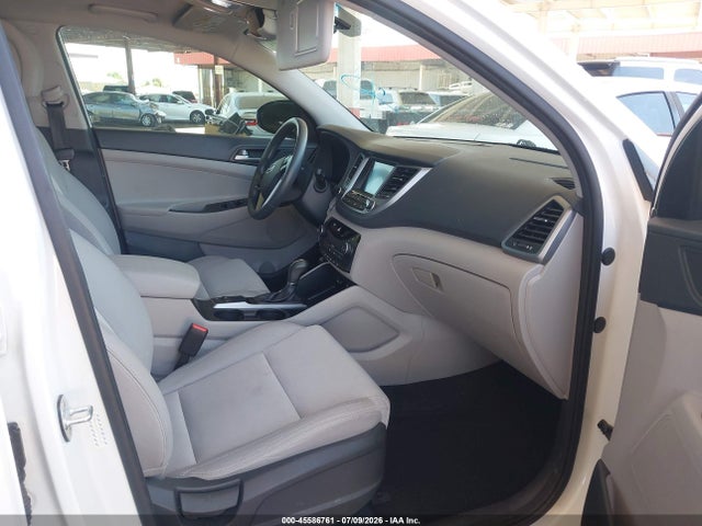 Hyundai Tucson Value 2018 KM8J33A27JU703694 Image 5