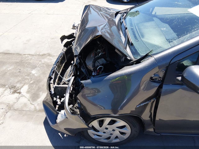Toyota Prius C Three 2015 JTDKDTB3XF1097409 Image 18