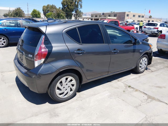 Toyota Prius C Three 2015 JTDKDTB3XF1097409 Image 4