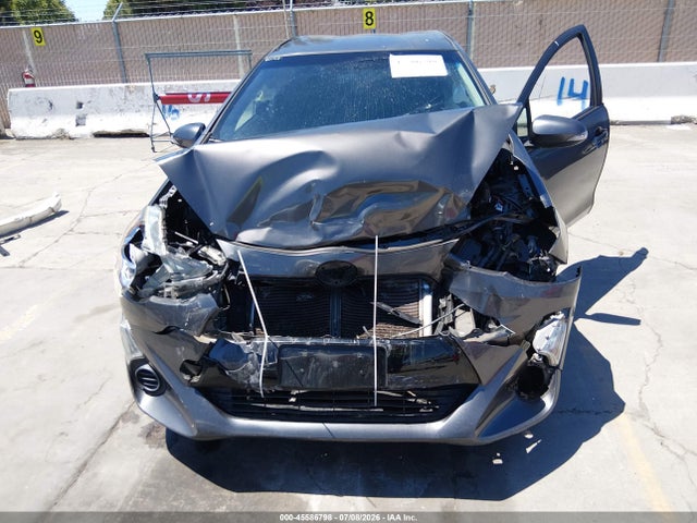 Toyota Prius C Three 2015 JTDKDTB3XF1097409 Image 6