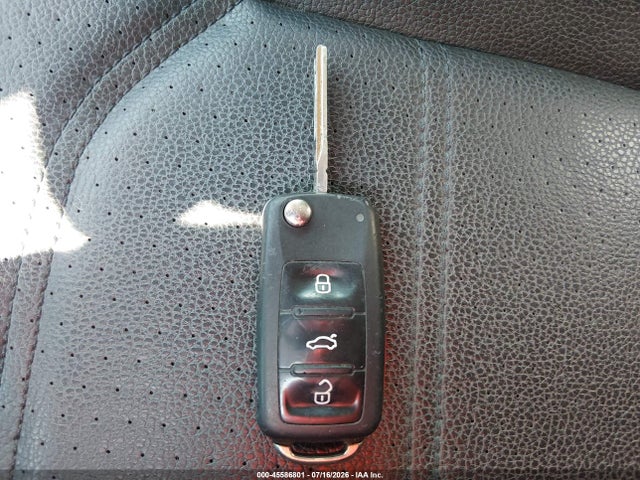 Продажа на аукционе авто 2013 Volkswagen Passat 2.0l Tdi Se, vin: 1VWBN7A37DC044560, номер лота: 45586801