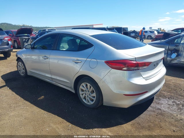 Hyundai ELANTRA SE 2018 KMHD74LF8JU468780 Image 3