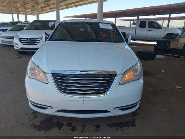 Chrysler 200 LX 2014 1C3CCBAB4EN170389 Image 6