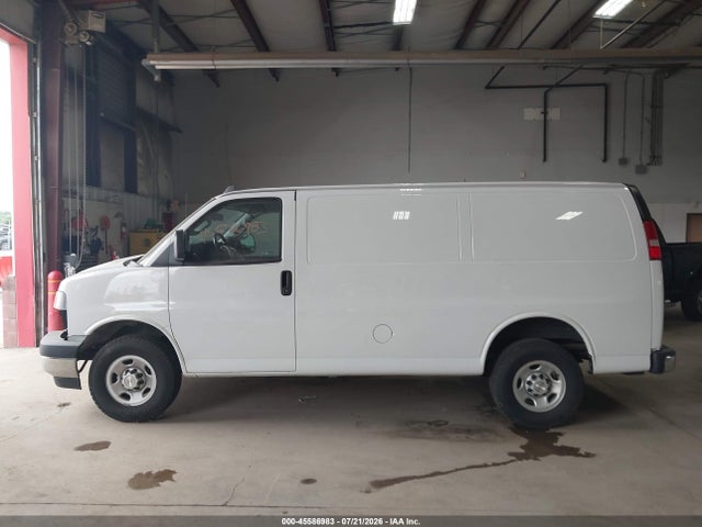 2022 Chevrolet Express Cargo Rwd 2500 Regular Wheelbase Wt მანქანა იყიდება აუქციონზე, vin: 1GCWGAFP9N1239046, აუქციონის ნომერი: 45586983
