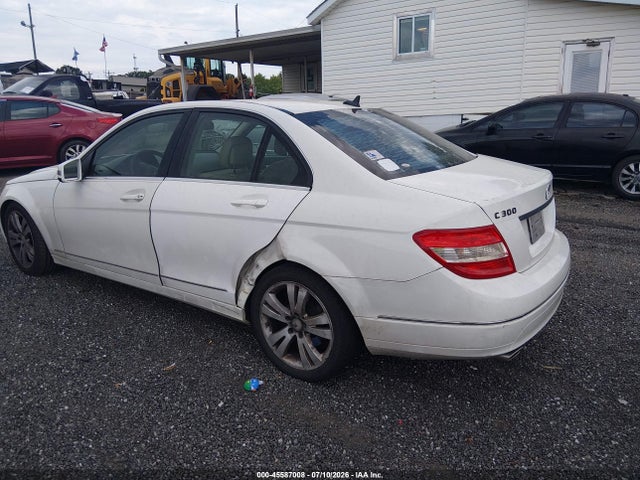 45587008 :رقم المزاد ، WDDGF5EB3AR102111 vin ، 2010 Mercedes-benz C 300 Luxury/sport مزاد بيع