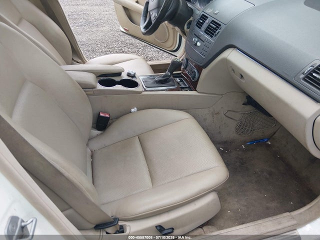 45587008 :رقم المزاد ، WDDGF5EB3AR102111 vin ، 2010 Mercedes-benz C 300 Luxury/sport مزاد بيع