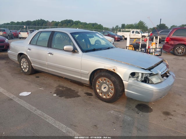 2003 Ford Crown Victoria Standard მანქანა იყიდება აუქციონზე, vin: 2FAFP73WX3X149364, აუქციონის ნომერი: 45587132