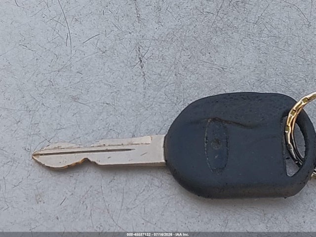 2003 Ford Crown Victoria Standard მანქანა იყიდება აუქციონზე, vin: 2FAFP73WX3X149364, აუქციონის ნომერი: 45587132