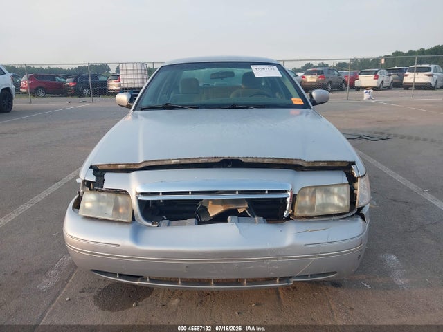 2003 Ford Crown Victoria Standard მანქანა იყიდება აუქციონზე, vin: 2FAFP73WX3X149364, აუქციონის ნომერი: 45587132