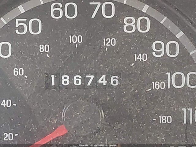 2003 Ford Crown Victoria Standard მანქანა იყიდება აუქციონზე, vin: 2FAFP73WX3X149364, აუქციონის ნომერი: 45587132