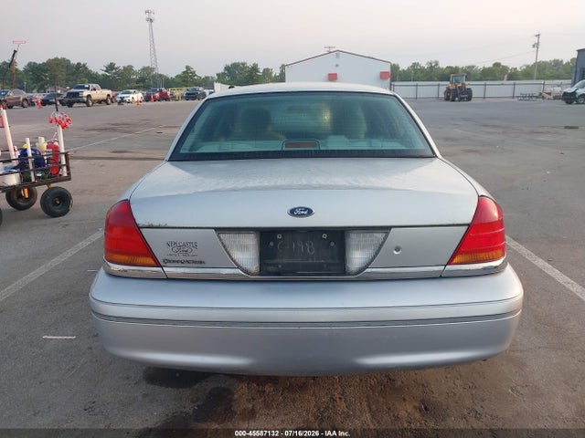 2003 Ford Crown Victoria Standard მანქანა იყიდება აუქციონზე, vin: 2FAFP73WX3X149364, აუქციონის ნომერი: 45587132