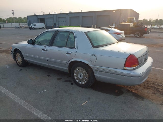 2003 Ford Crown Victoria Standard მანქანა იყიდება აუქციონზე, vin: 2FAFP73WX3X149364, აუქციონის ნომერი: 45587132