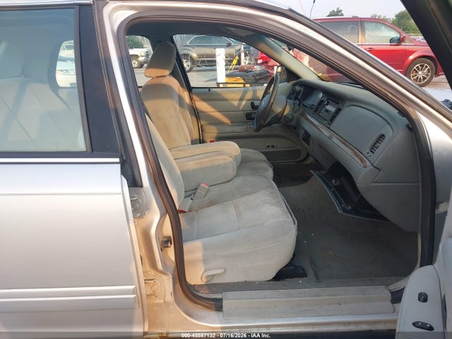 2003 Ford Crown Victoria Standard მანქანა იყიდება აუქციონზე, vin: 2FAFP73WX3X149364, აუქციონის ნომერი: 45587132