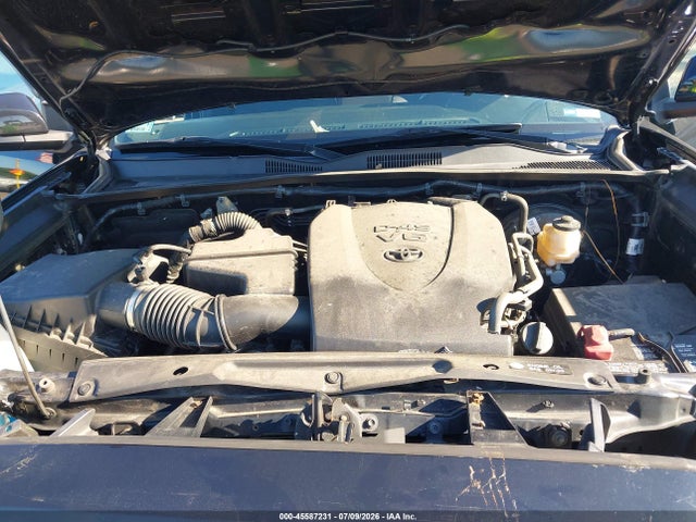 3TMCZ5AN7JM174690 Toyota Tacoma Trd Sport