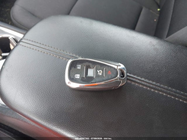 1G1ZD5STXMF027556 Chevrolet Malibu Fwd Lt