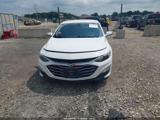 1G1ZD5STXMF027556 Chevrolet Malibu Fwd Lt