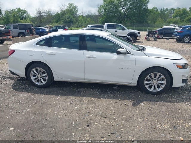 1G1ZD5STXMF027556 Chevrolet Malibu Fwd Lt