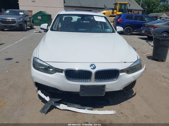 Продажа на аукционе авто 2016 Bmw 320i Xdrive, vin: WBA8E5G57GNT93461, номер лота: 45587323