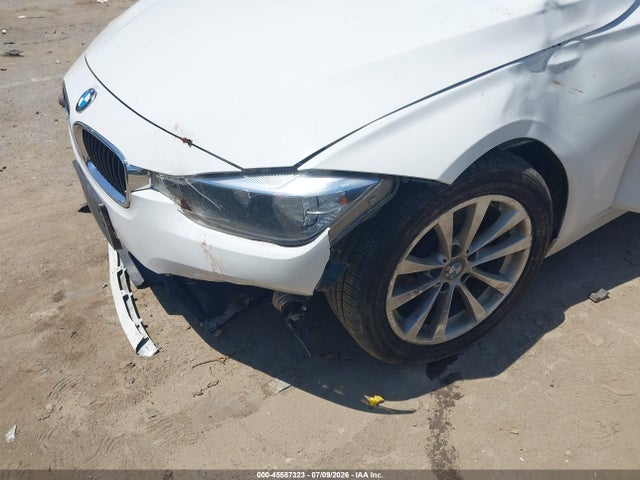 Продажа на аукционе авто 2016 Bmw 320i Xdrive, vin: WBA8E5G57GNT93461, номер лота: 45587323