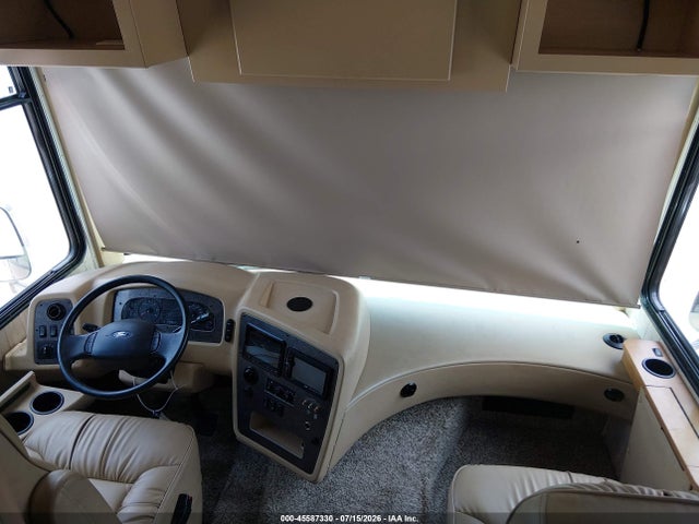Ford F53 2015 1F66F5DYXE0A17002 Image 17