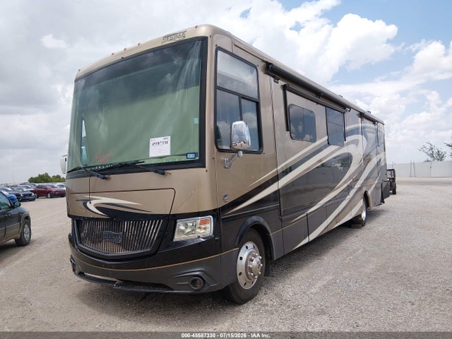 Ford F53 2015 1F66F5DYXE0A17002 Image 2