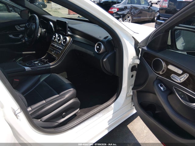 45587388 :رقم المزاد ، 55SWF4JB4HU213402 vin ، 2017 Mercedes-benz C 300 Sport مزاد بيع