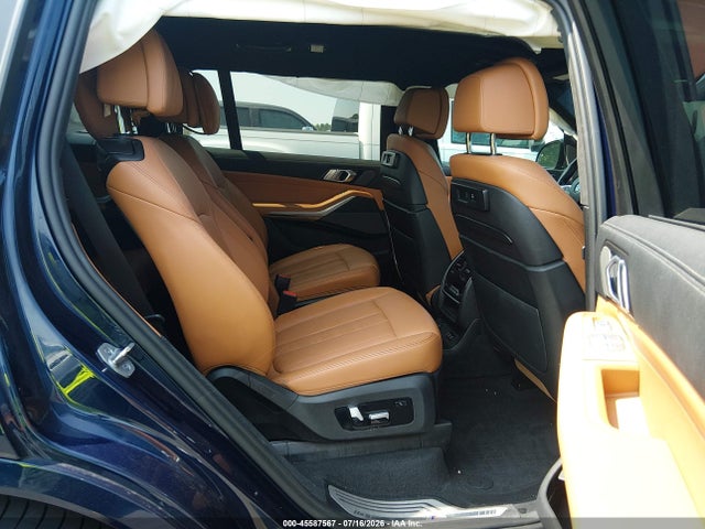 45587567 :رقم المزاد ، 5UXCX6C0XN9J40341 vin ، 2022 Bmw X7 M50i مزاد بيع