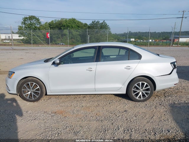 3VWB67AJ8HM328828 Volkswagen Jetta 1.4t Se
