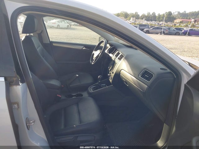 3VWB67AJ8HM328828 Volkswagen Jetta 1.4t Se