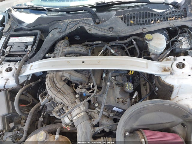 1FA6P8AMXH5272582 Ford Mustang V6