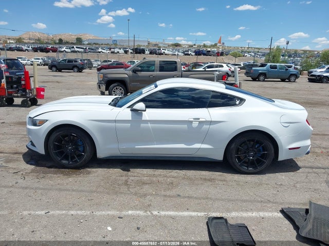 1FA6P8AMXH5272582 Ford Mustang V6
